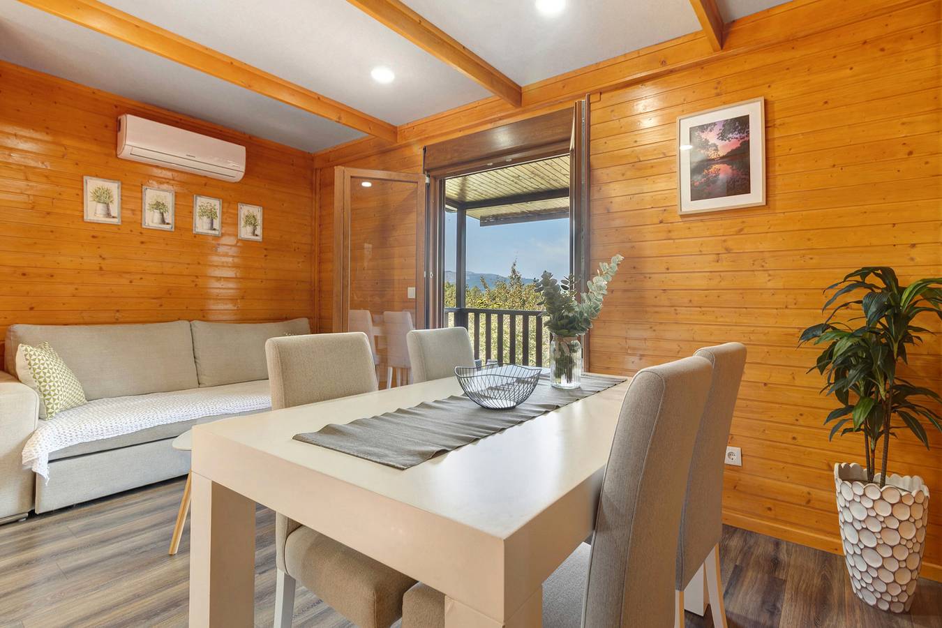 Bungalow 'T2' com Vista de Montanha, Wi-Fi e Ar Condicionado in Tabuaças, Distrito de Braga