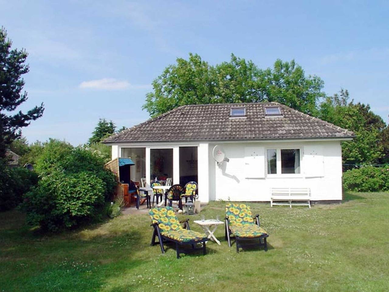 Strandhaus mit Kaminofen Bungalow in Goting, Föhr