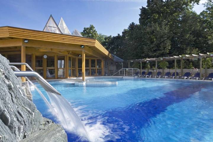 Hotel dla 3 osób, z basen i ogród oraz sauna i jacuzzi w Hévíz