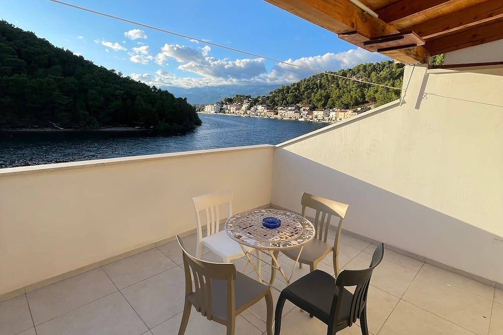 Ganze Wohnung, 1-Zimmer-Ferienwohnung mit Terrasse und Meerblick Novigrad in Novigradsko More, Zadar