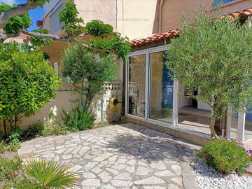 Location De Vacances pour 11 Personnes dans Saint Pierre la Mer, Fleury, Photo 1