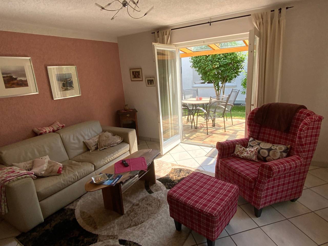 Ganze Wohnung, Apartment „Ruhe und Entspannung“ mit privater Terrasse, Garten und Wlan in Kandern, Südschwarzwald