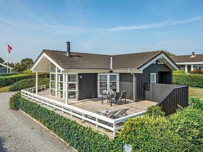 Ferienhaus für 6 Personen, mit Whirlpool und Terrasse in Hejlsminde