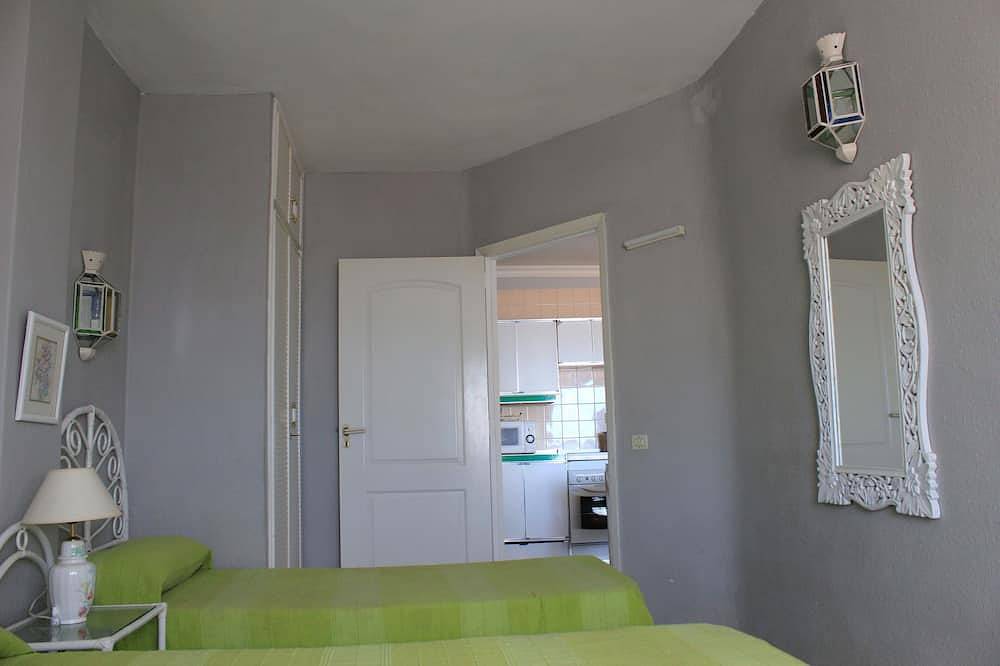 Entire apartment, Comfortable and nice apartment in Beachfront in Los Cristianos in Los Cristianos, Arona
