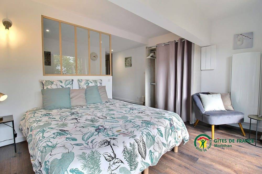 Apartamento entero, \"L'Aube - Private Spa - Quiet location in Surzur, Côte des Mégalithes