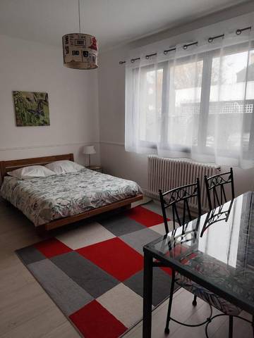 Gîte pour 3 personnes, avec jardin et vue, animaux acceptés à Deuil-la-Barre