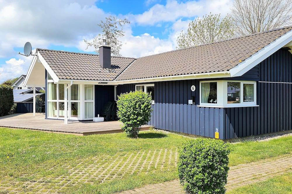 Komfortables, ebenerdiges Ferienhaus direkt an der Ostsee. Ca.200m zum Strand! in Schönhagen, Brodersby