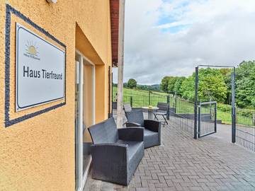 Ferienwohnung für 5 Personen, mit Terrasse und Ausblick, kinderfreundlich in Hellenthal