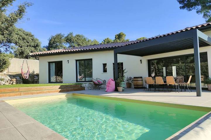 Location de vacances pour 8 personnes à Cournonsec