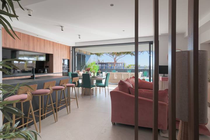 Casa rural para 8 personas, con Balcón y Terraza además de Jardín y Piscina en Los Alcázares - 4