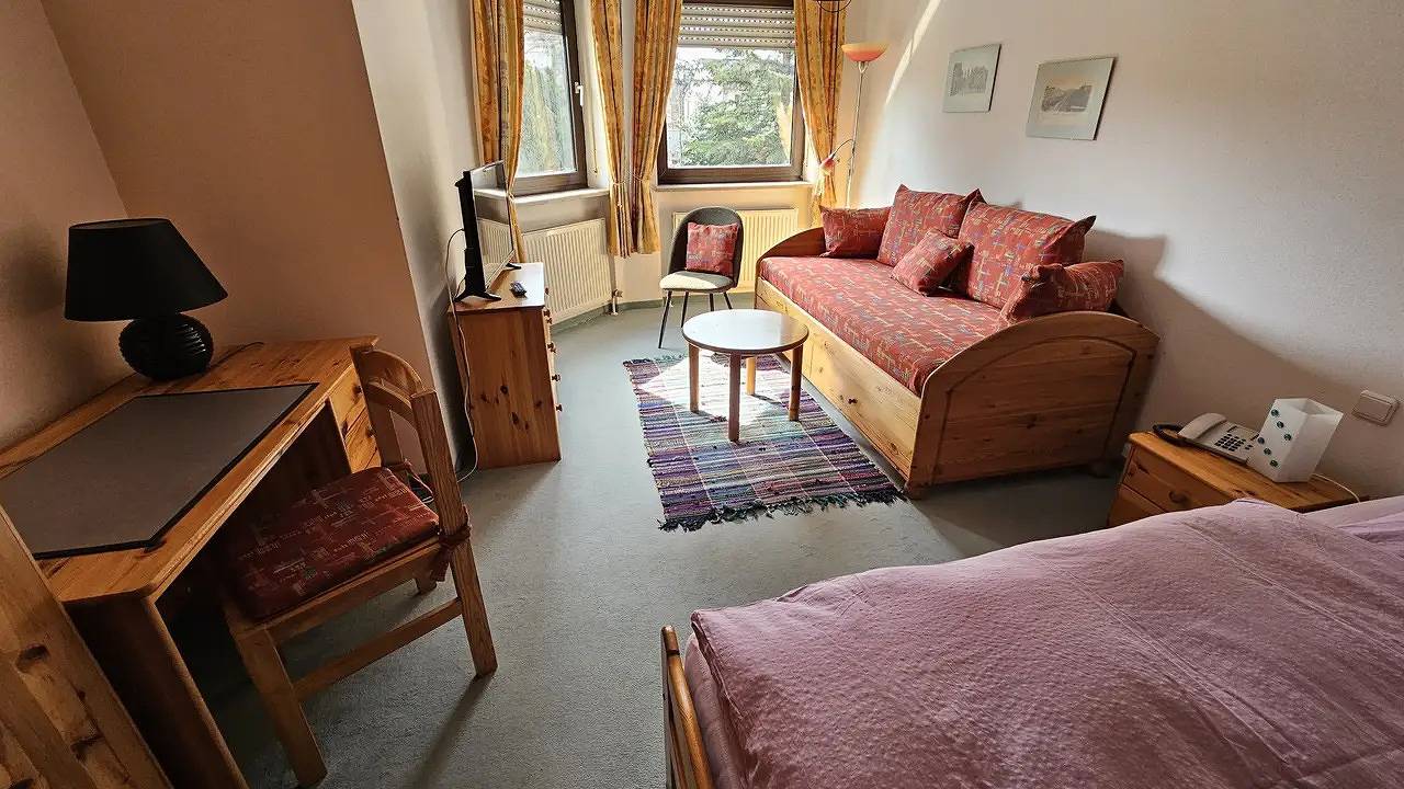 Mehrbettzimmer für 3 Personen (28 m²) in München Trudering, München