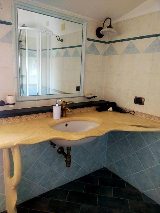 Location de vacances pour 3 personnes, avec Balcon et Terrasse ainsi que Jardin et Vue à Ghilarza - 2