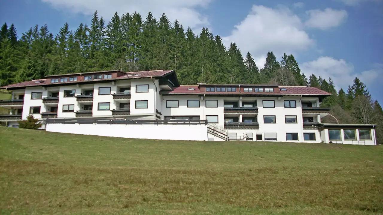 Geheel vakantieappartement, Vakantieappartement voor 5 personen met zwembad in Riezlern, Mittelberg