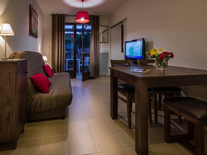 Gîte pour 2 personnes, avec terrasse et piscine, animaux acceptés à Les Eyzies-de-Tayac-Sireuil - 3
