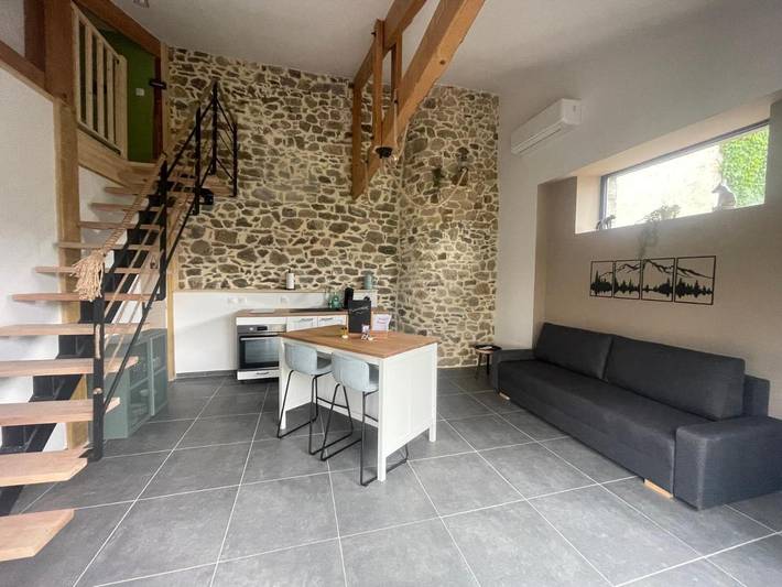 Location de vacances pour 9 personnes, avec Terrasse et Jardin à Ruynes-en-Margeride