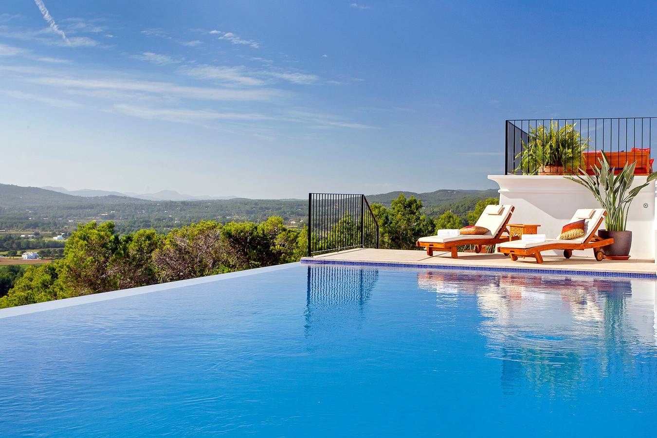 Geräumige Villa mit Pool und Gärten im Herzen der Insel Ibiza in Sant Joan de Labritja, Ibiza Norden