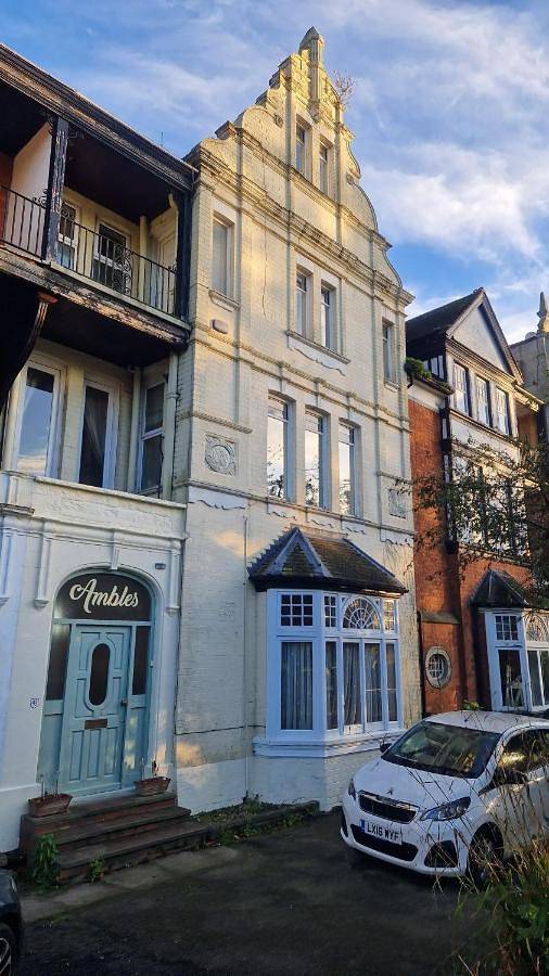 Chambre d’hôte pour 2 personnes, avec Terrasse et Jardin ainsi que Sauna et Vue à Northampton