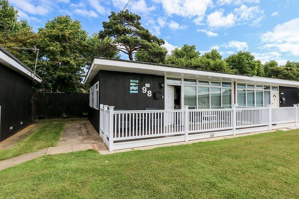 98 Cherry Park, Chapel St Leonards in Chapel St. Leonards, Lincolnshire