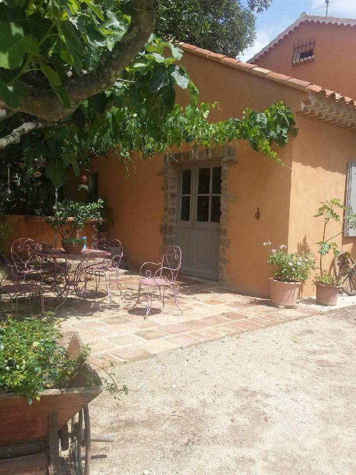 Maison d’hôte pour 5 personnes, avec Terrasse et Jardin ainsi que Piscine et Vue