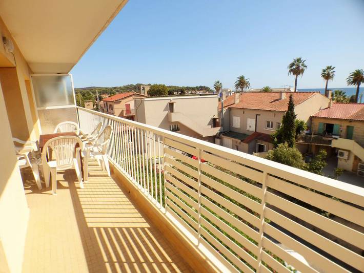 Gîte pour 5 personnes, avec balcon, adapté aux familles à La Seyne-sur-Mer - 3