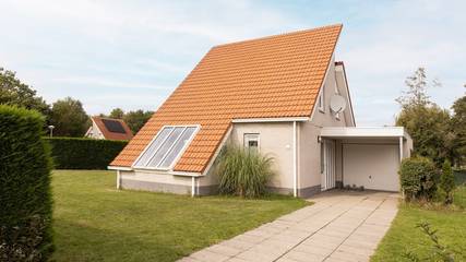Ferienhaus für 6 Personen, mit Terrasse und Balkon/Terrasse in Scharendijke