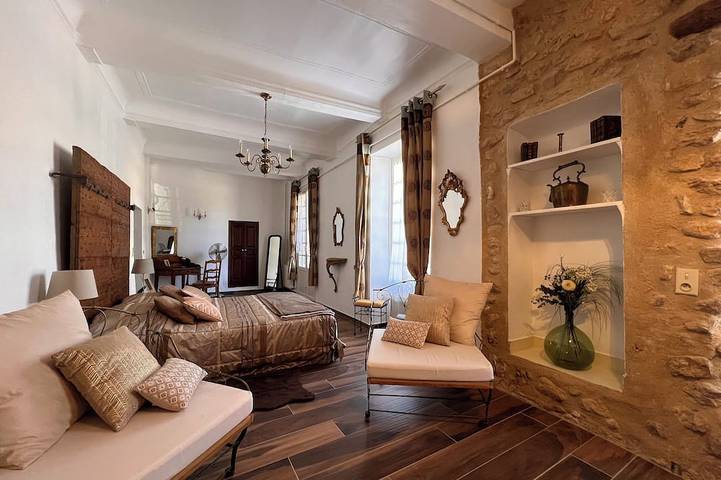 Location de vacances pour 10 personnes, avec jardin et terrasse à Le Puy-Sainte-Réparade - 4