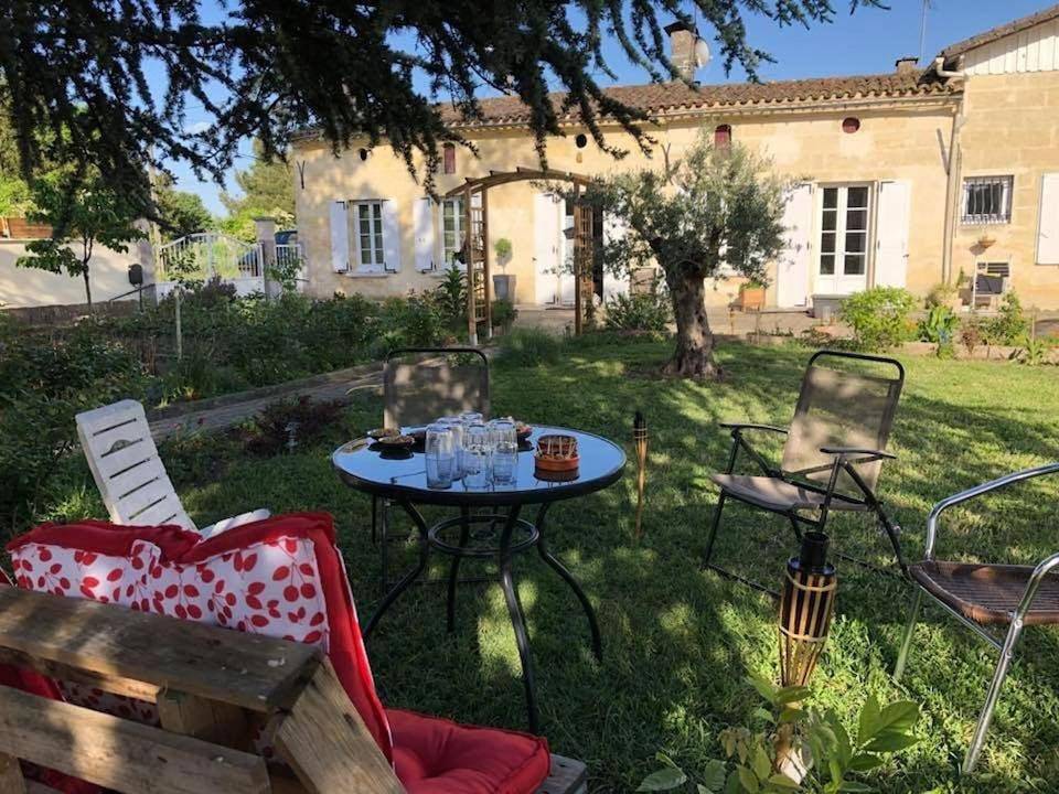 Two-Bedroom House in Izon, Région de Libourne