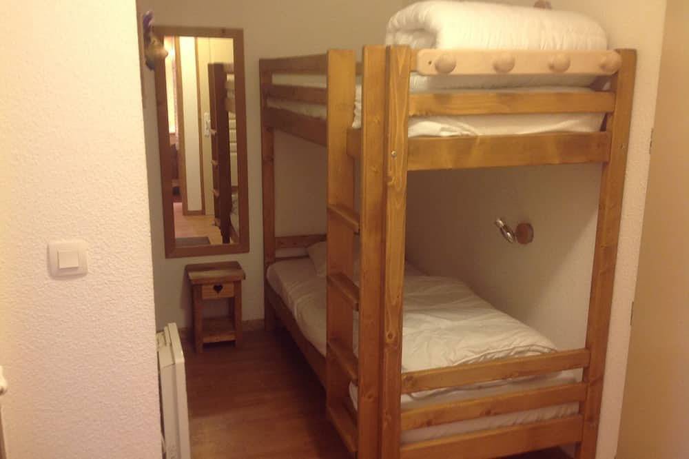 Entire apartment, Alps Orelle Val-thorens les trois vallées snow guarantee beautiful apartment in Orelle, Saint-Jean-de-Maurienne region