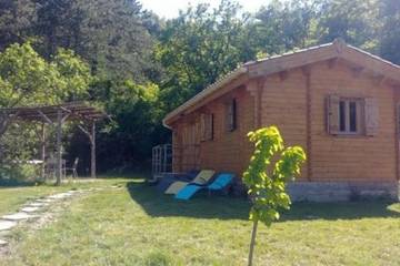 Maison de campagne pour 6 personnes, avec jardin et vue, animaux acceptés à Aouste-sur-Sye