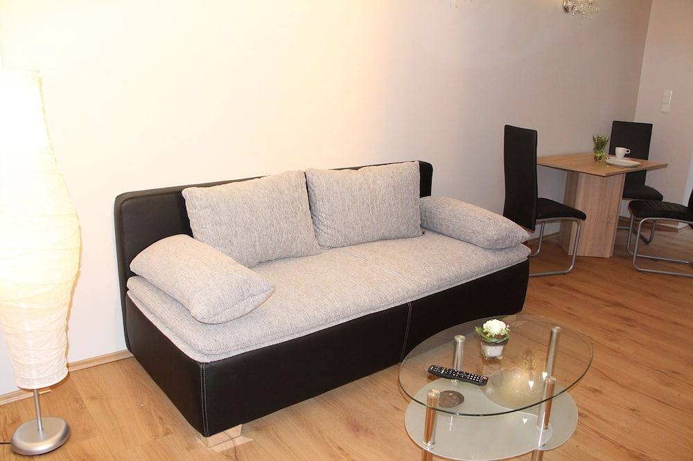 Ganze Wohnung, Luxury apartment in the City West in a great location with Teerasse in Charlottenburg Berlin, Berlin