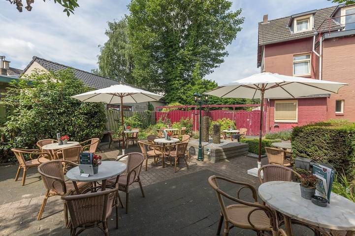 Escape to the Rolling Hills with Terrace Dining, Bike Rides, and Peaceful Stays in Valkenburg, Limburg (Niederlande)