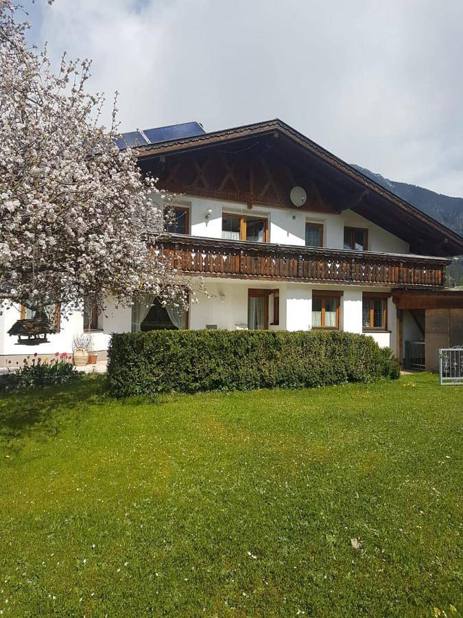 Ferienwohnung für 7 Personen, mit Ausblick und Garten, mit Haustier
