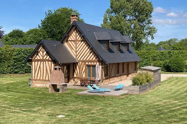 Location de vacances pour 10 personnes, avec jardin et terrasse à Houdetot