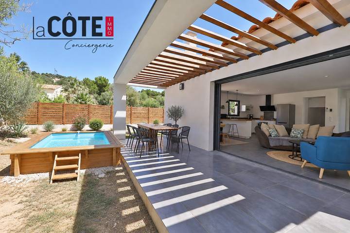 Villa pour 6 personnes, avec piscine et jardin - 1