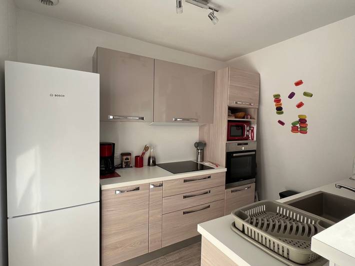 Ganze Wohnung, Charmantes, modernes und helles T2 mit Klimaanlage und Parkplatz in Aix-les-Bains in Aix-les-Bains, Chambéry und Umgebung