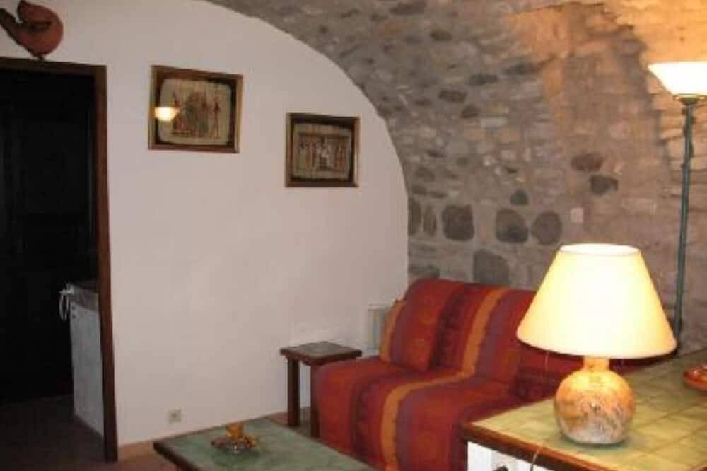 Ganze Wohnung, Rochecolombe: Ferienwohnung - Rochecolombe in Rochecolombe, Ardèche