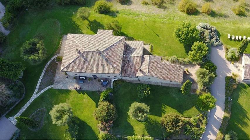 Villa for 16 people, with Hot tub and Terrace as well as Sauna in Perugia