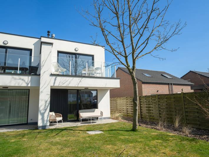 Green with parking in Bredene, Belgische Kust