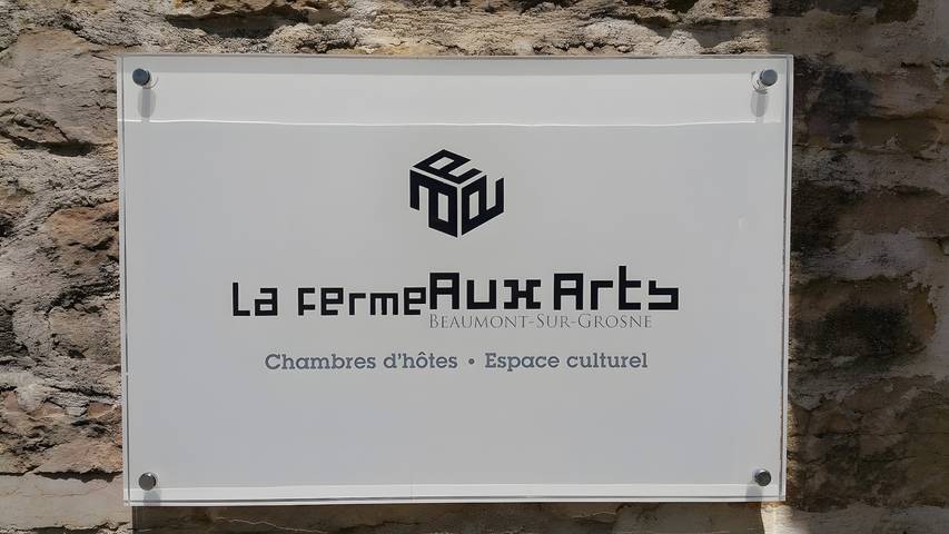Ganze Wohnung, Ferienwohnung 'Petite Annexe' mit Gemeinschaftspool und Gemeinschaftsgarten in Beaumont-sur-Grosne, Region Chalon-sur-Saône