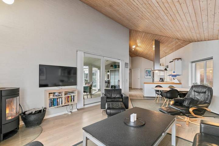 Ferienhaus mit Meerblick für 6 Personen, mit Sauna und Balkon/Terrasse sowie Terrasse und Whirlpool am Ringkøbing Fjord - 4