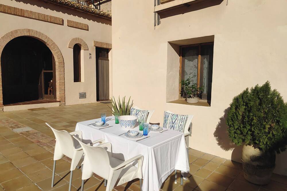 Masía de San Juan, renovated rural house with swimming pool and air conditioning. House 1 in Altura (Espanha), Castellón Province