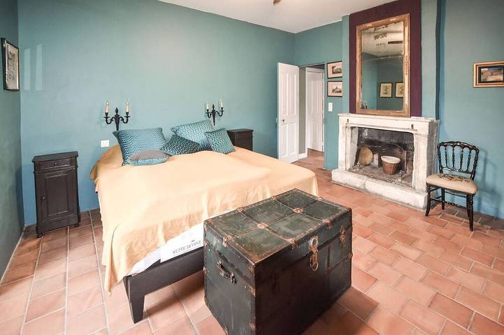 Location de vacances pour 13 personnes, avec jardin à Clansayes - 3