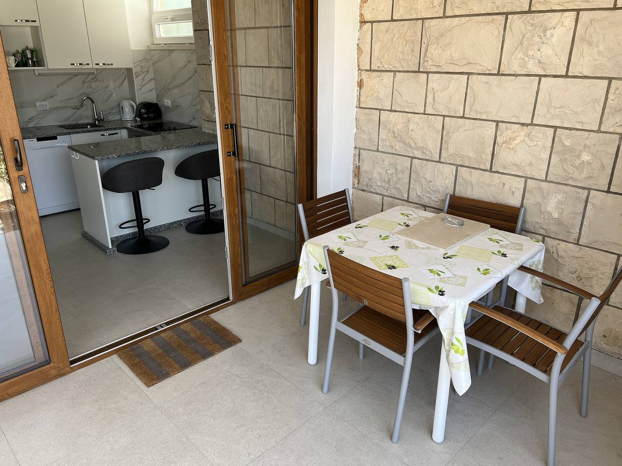 Ganze Wohnung, 2-Zimmer-Ferienwohnung am Strand Kneza (Korcula) -a in Račišće (Dalmatien), Korcula