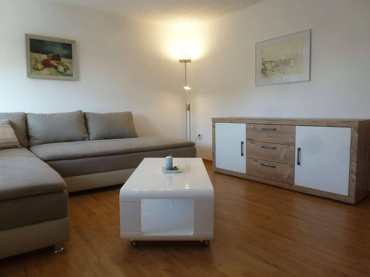 Ganze Wohnung, Ferienwohnungen Seeschwalbe und Lachmöwe im Haus Findling in Dranske, Rügen