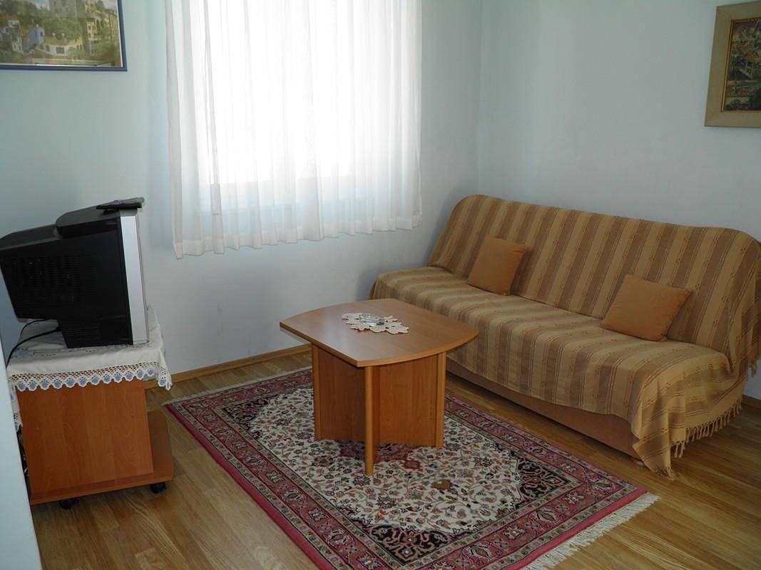 Entire holiday apartment, Holiday flat in Baška with private balcony and sea view in Zarok, Baska