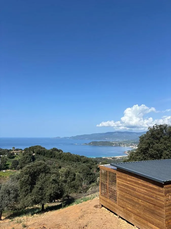 Camping para 4 personas, con vistas además de jardín y terraza, Se admiten mascotas - 1