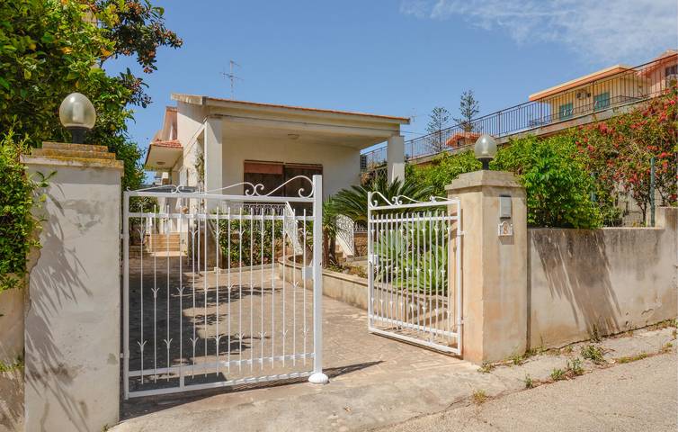 Casa vacanza per 6 persone, con Terrazza e Giardino a Marina di Modica