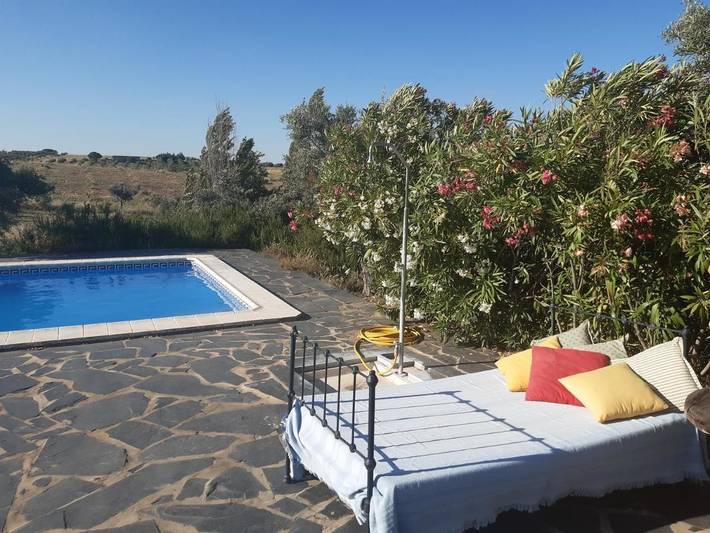 Maison de campagne pour 2 personnes, avec vue et balcon ainsi que jardin et piscine à Campo Maior - 2