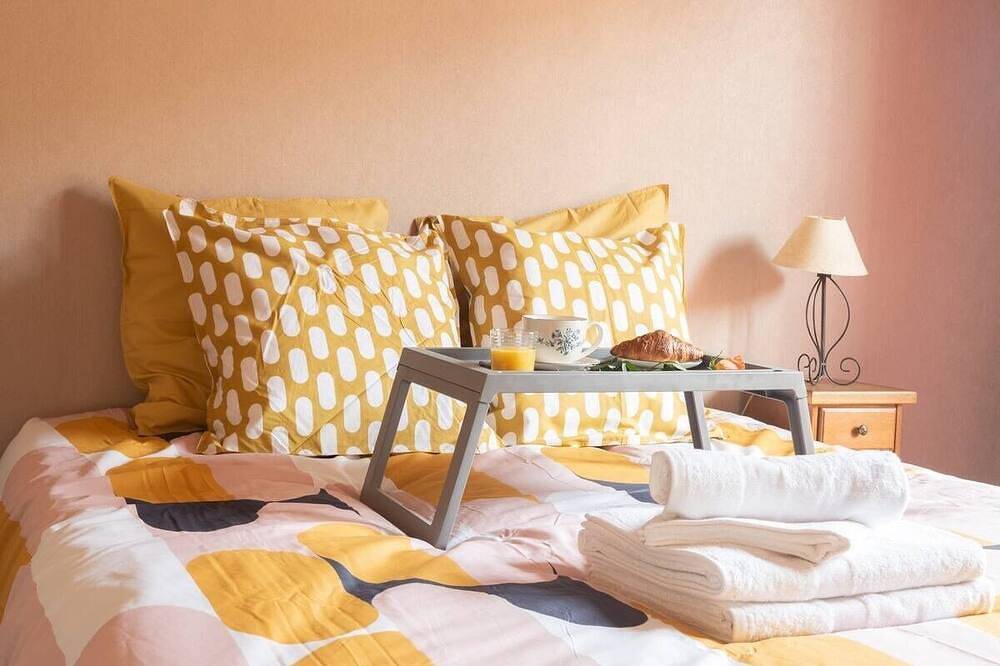 Villa L'Oasis du Rhône & piscine privée in Charmes-sur-Rhône, Privas (arrondissement)