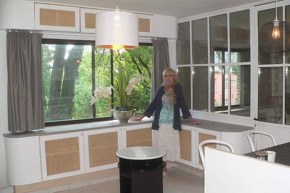 Appartamento intero, Liège center, saint Lambert, apartment for 2, 5 minutes from st Lambert station  in Liegi, Liegi e dintorni
